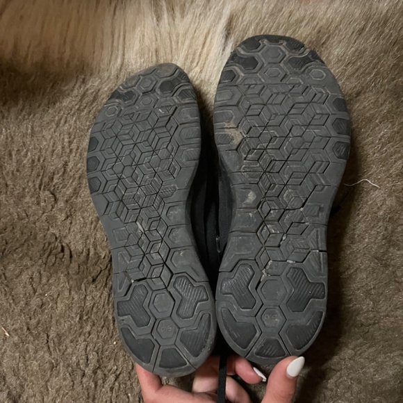 Nike - Picture 5 of 11